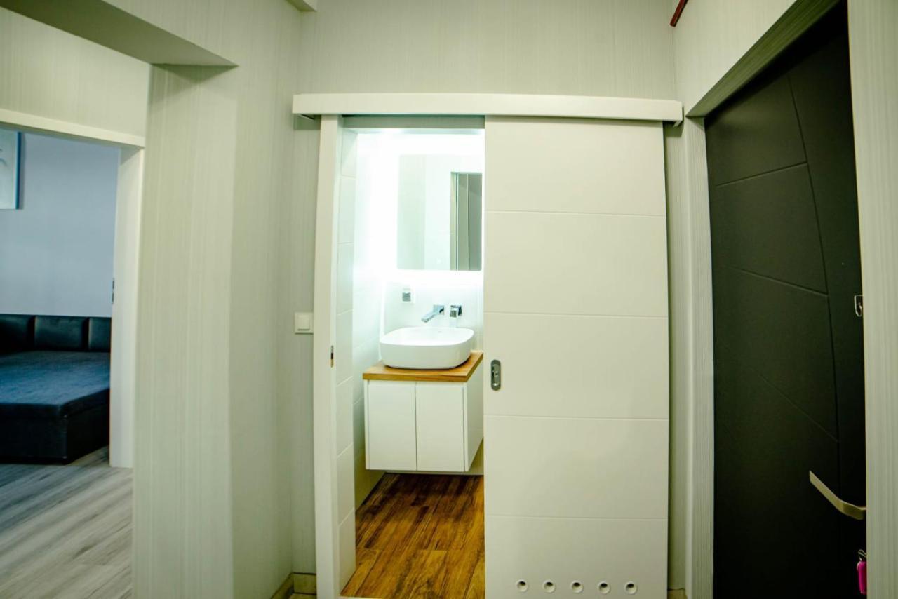 Lofty Apartamenty Namyslow I Exterior photo